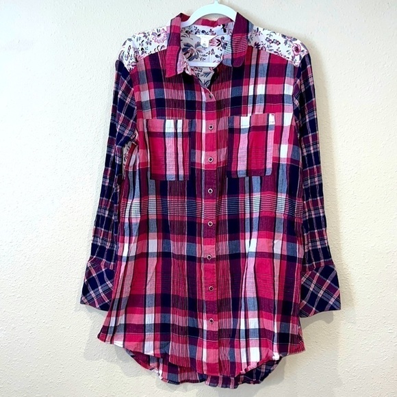 Women’s Caslon button down plaid top with pockets size small - Picture 1 of 7